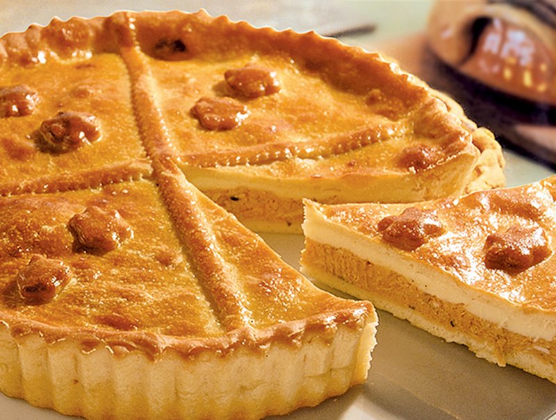 Torta de Frango com Requeijão
